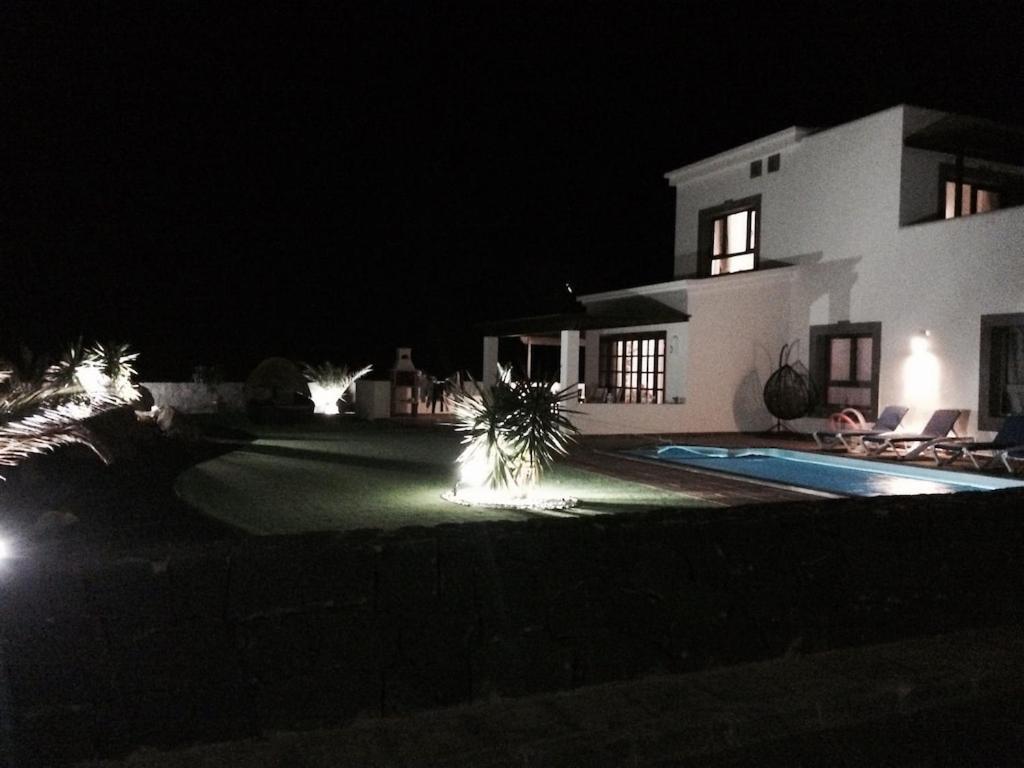 Luxury 3Bed Villa With Heated Private Pool, Full Sky And Free Wifi Playa Blanca (Lanzarote) Exterior photo